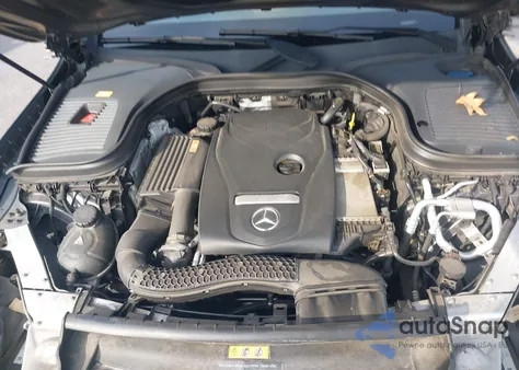 2016 Mercedes-Benz Glc 300 z USA, uszkodzony, nr VIN WDC0G4JB6GF067481